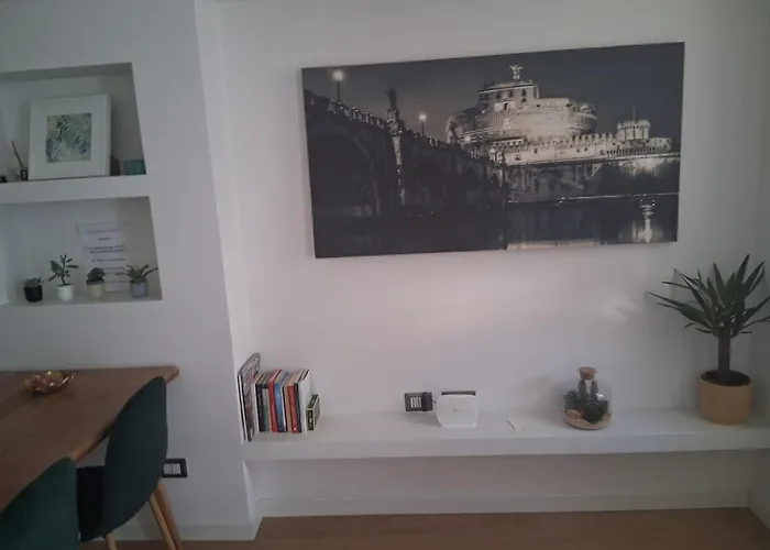 Golden Apartment Rom